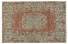 Vintage Distressed Rug Xovelia
