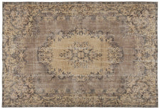 Vintage Distressed Rug Arnena
