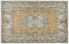 Vintage Distressed Rug Nomoza