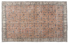 Vintage Distressed Rug Wynelith