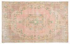 Vintage Distressed Rug Dovian