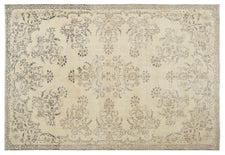 Vintage Distressed Rug Lorain