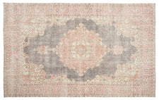 Vintage Distressed Rug Zariel