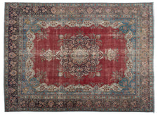 Vintage Distressed Rug Melovo