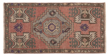 Vintage Turkish Rug Rolvan