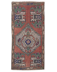 Vintage Turkish Rug Taola