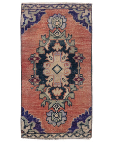 Vintage Turkish Rug Peleve