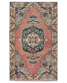 Vintage Turkish Rug Diele