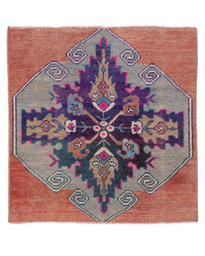 Vintage Turkish Rug Raeve