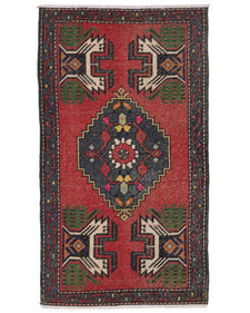 Vintage Turkish Rug Vaola