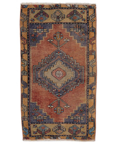 Vintage Turkish Rug Velaine