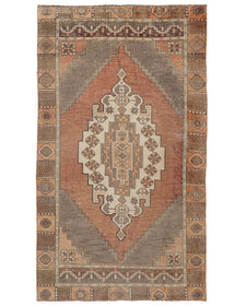 Vintage Distressed Rug Tiela