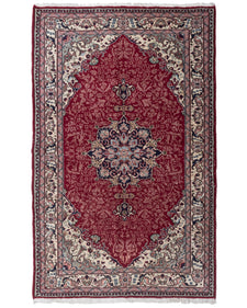 Vintage Distressed Rug Fenrael