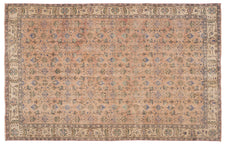 Vintage Distressed Rug Kruqiof
