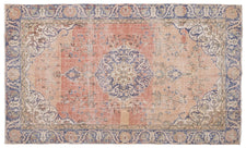 Vintage Distressed Rug Qeeha
