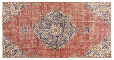 Vintage Distressed Rug Ulathionor
