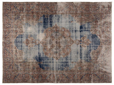 Vintage Distressed Rug Lusada