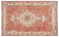 Vintage Distressed Rug Adovra
