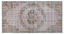 Vintage Distressed Rug Fenyvia