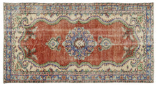 Vintage Distressed Rug Brenilin
