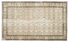 Vintage Distressed Rug Pelina