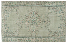 Vintage Distressed Rug Ovessa