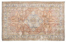 Vintage Distressed Rug Qrion