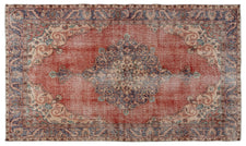 Vintage Distressed Rug Fovarel