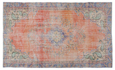 Vintage Distressed Rug Zevlina