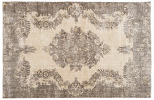 Vintage Distressed Rug Karvia