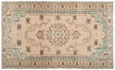Vintage Distressed Rug Avriena
