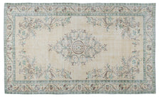 Vintage Distressed Rug Novalia