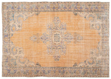 Vintage Distressed Rug Vuemil