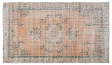 Vintage Distressed Rug Pryelia