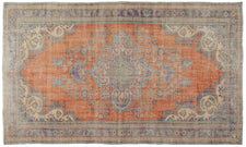 Vintage Distressed Rug Denor