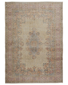 Vintage Distressed Rug Naova