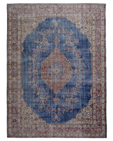 Vintage Distressed Rug Elaeli
