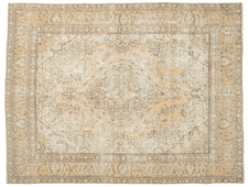 Vintage Distressed Rug Nicodeme