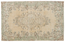 Vintage Distressed Rug Cecchino