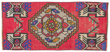 Vintage Turkish Rug Aretin