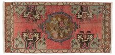 Vintage Turkish Rug Froukje