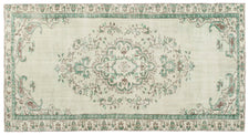 Vintage Distressed Rug Floricica