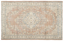 Vintage Distressed Rug Cvetka