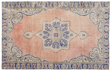Vintage Distressed Rug Proxenos