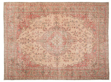 Vintage Distressed Rug Kuo