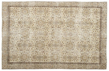 Vintage Distressed Rug Reut
