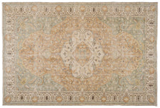 Vintage Distressed Rug Deyanna