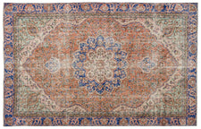 Vintage Distressed Rug Yaereene